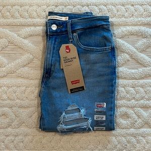 Levi’s 721 High Rise Skinny Jeans 27